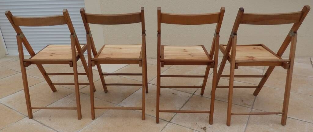 4 vintage varnished wooden folding chairs - Seats completely restored.