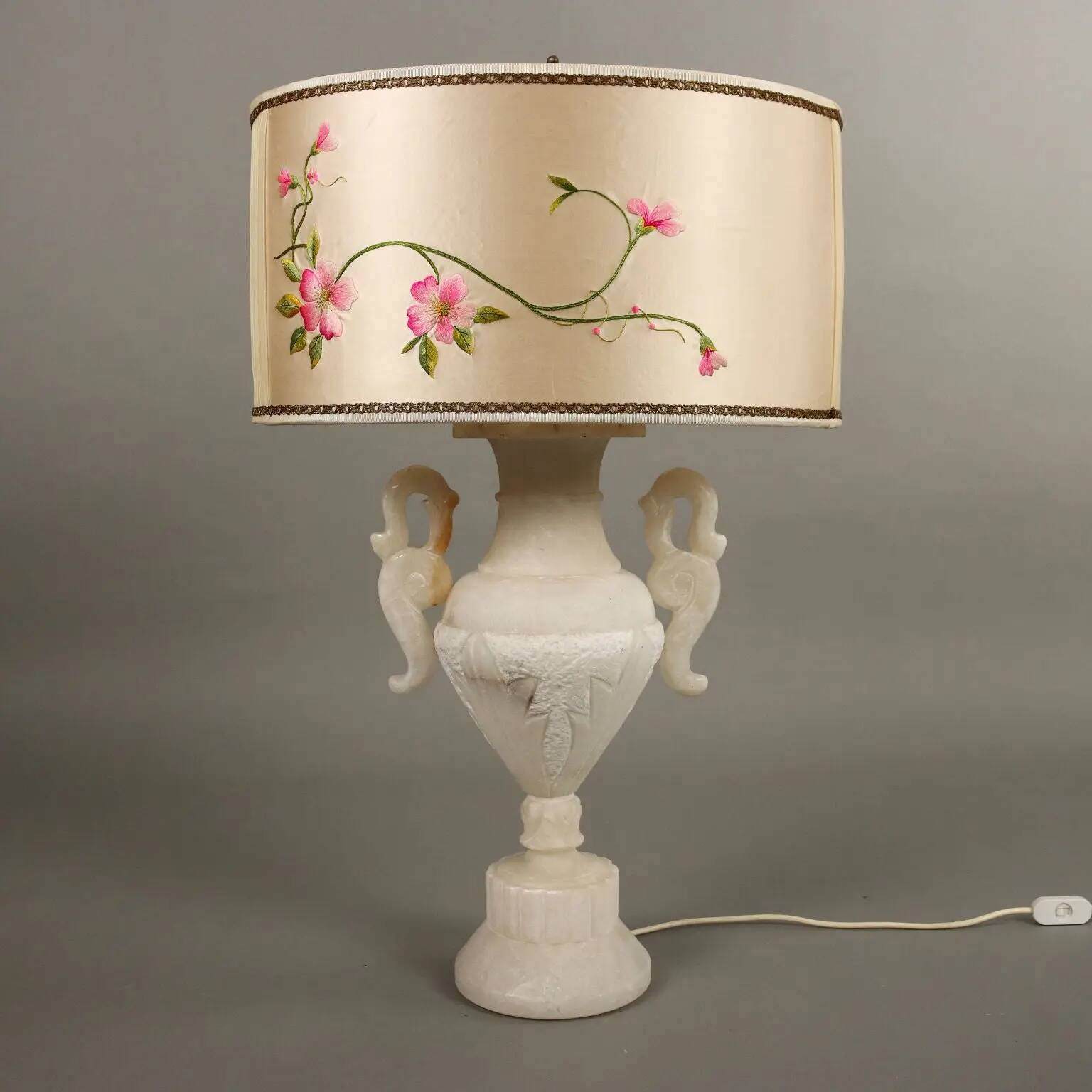Antique table lamp in alabaster, Italy, 20th century.