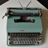 Portable typewriter Olivetti lettera 32