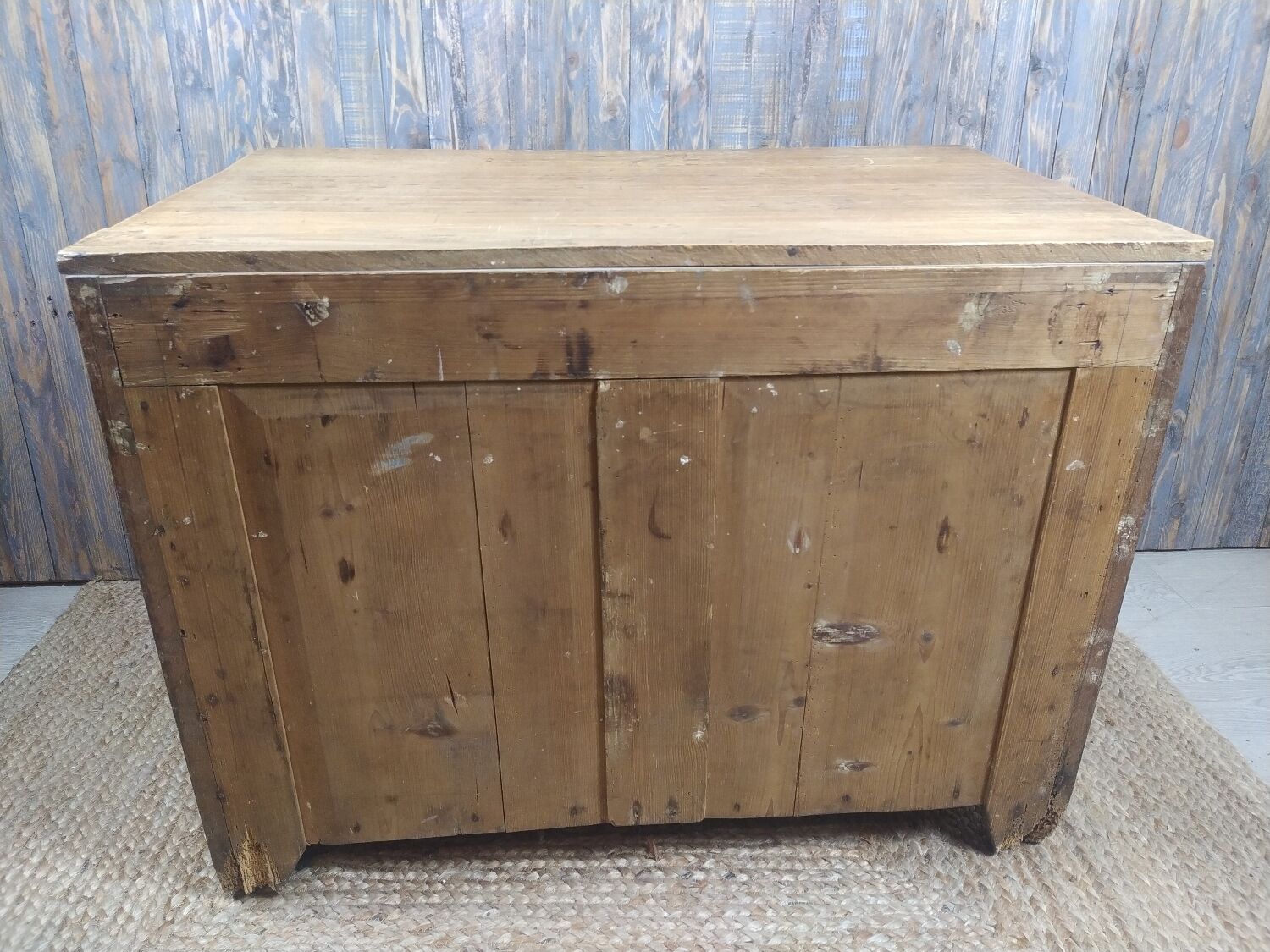 Vintage wooden chest of drawers