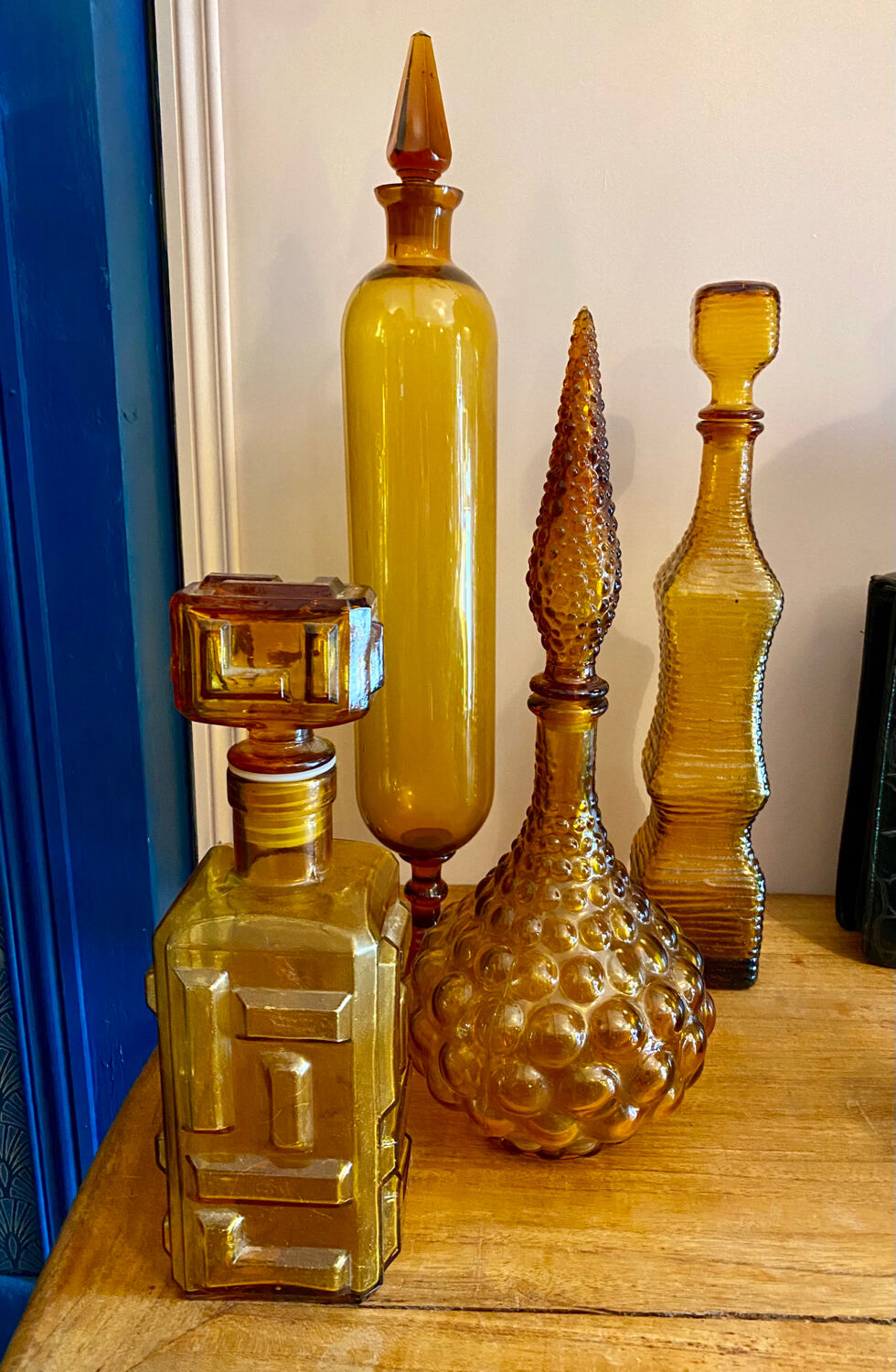 Lot carafes Italian glassware