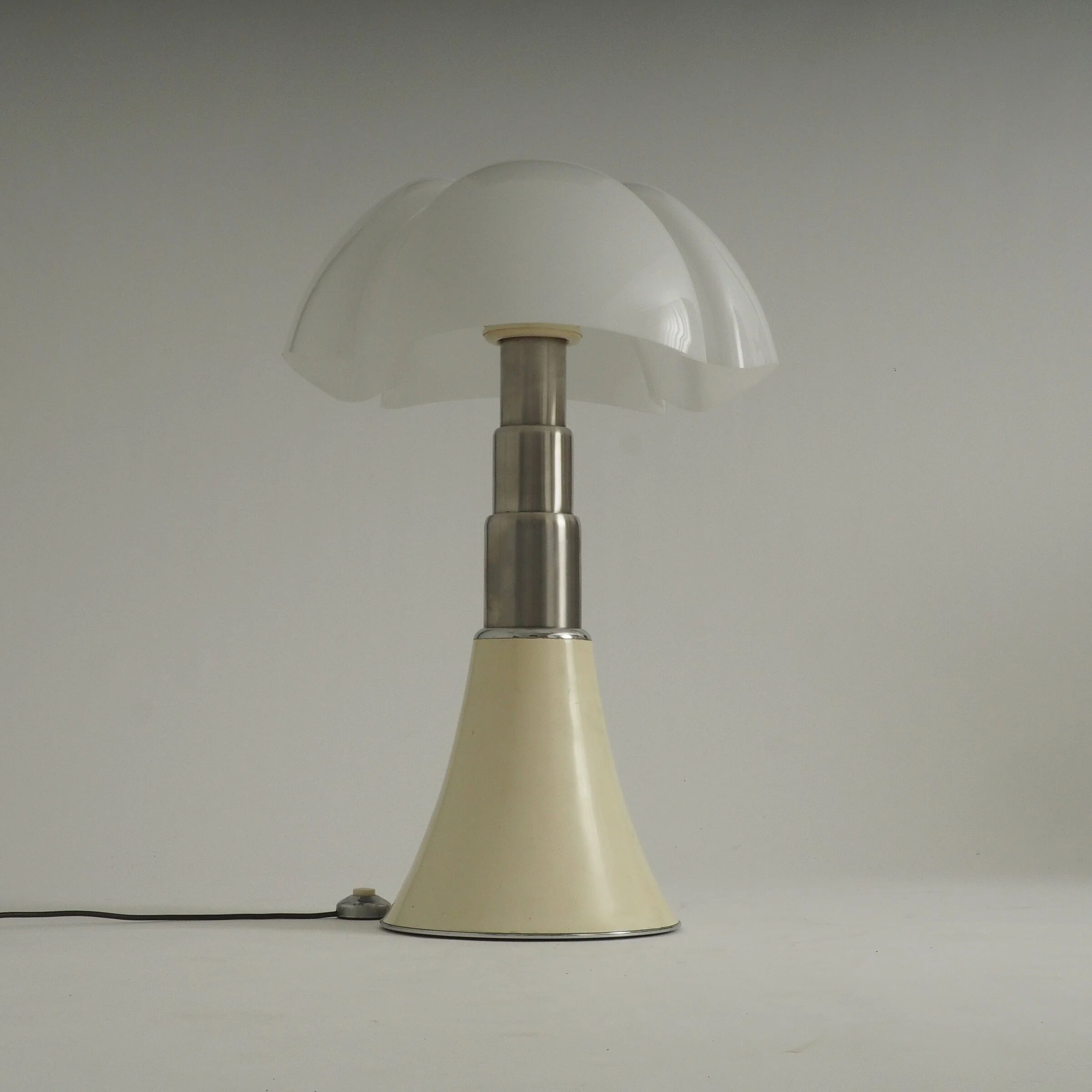 Large vintage Pipistrello table lamp by Gae Aulenti for Martinelli Luce