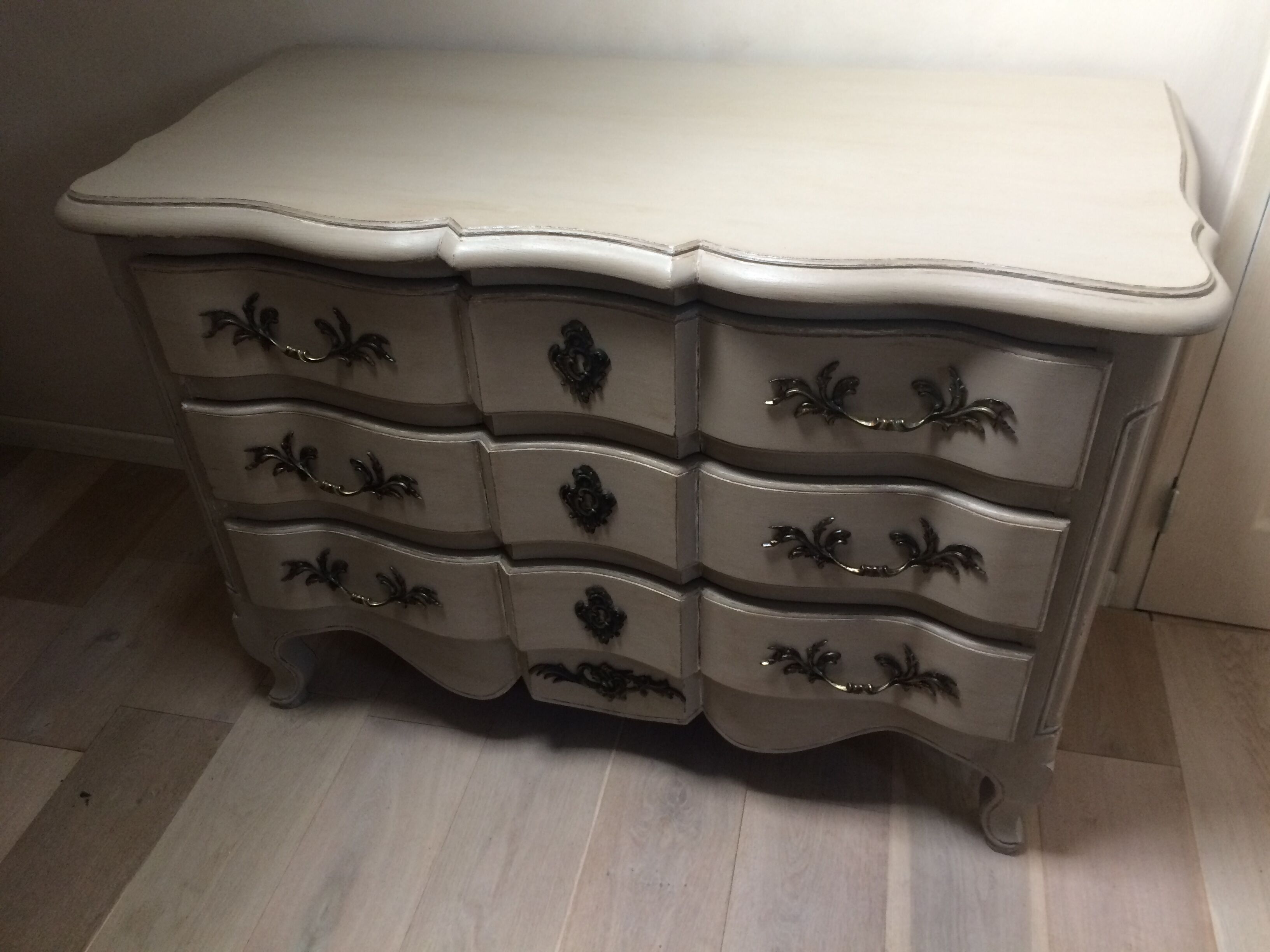 Dresser Louis XV crossbow patina