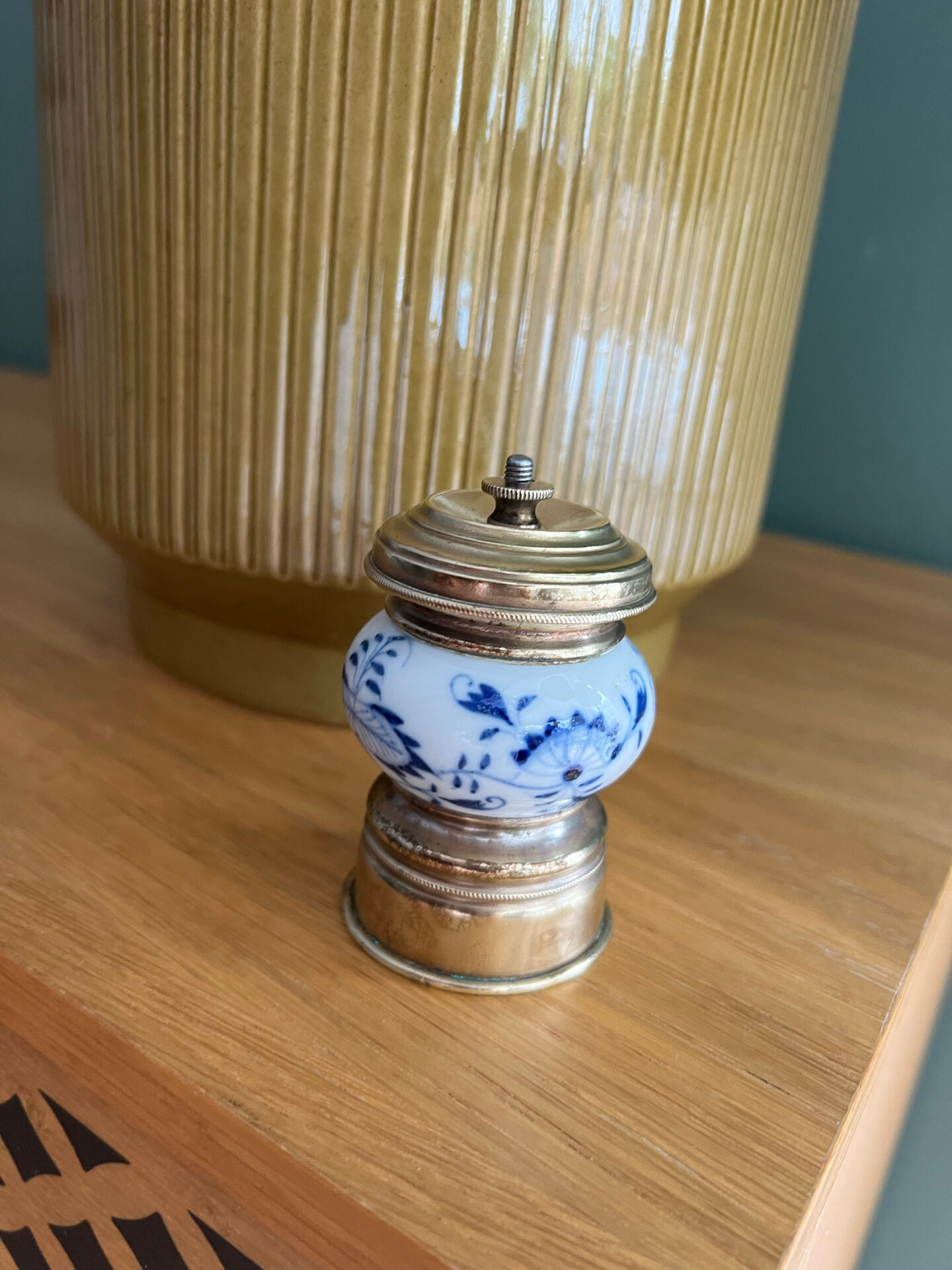 Antique porcelain pepper mill with floral design and gold-plated metal / brass –