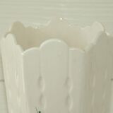 Six-panel vase floral pattern