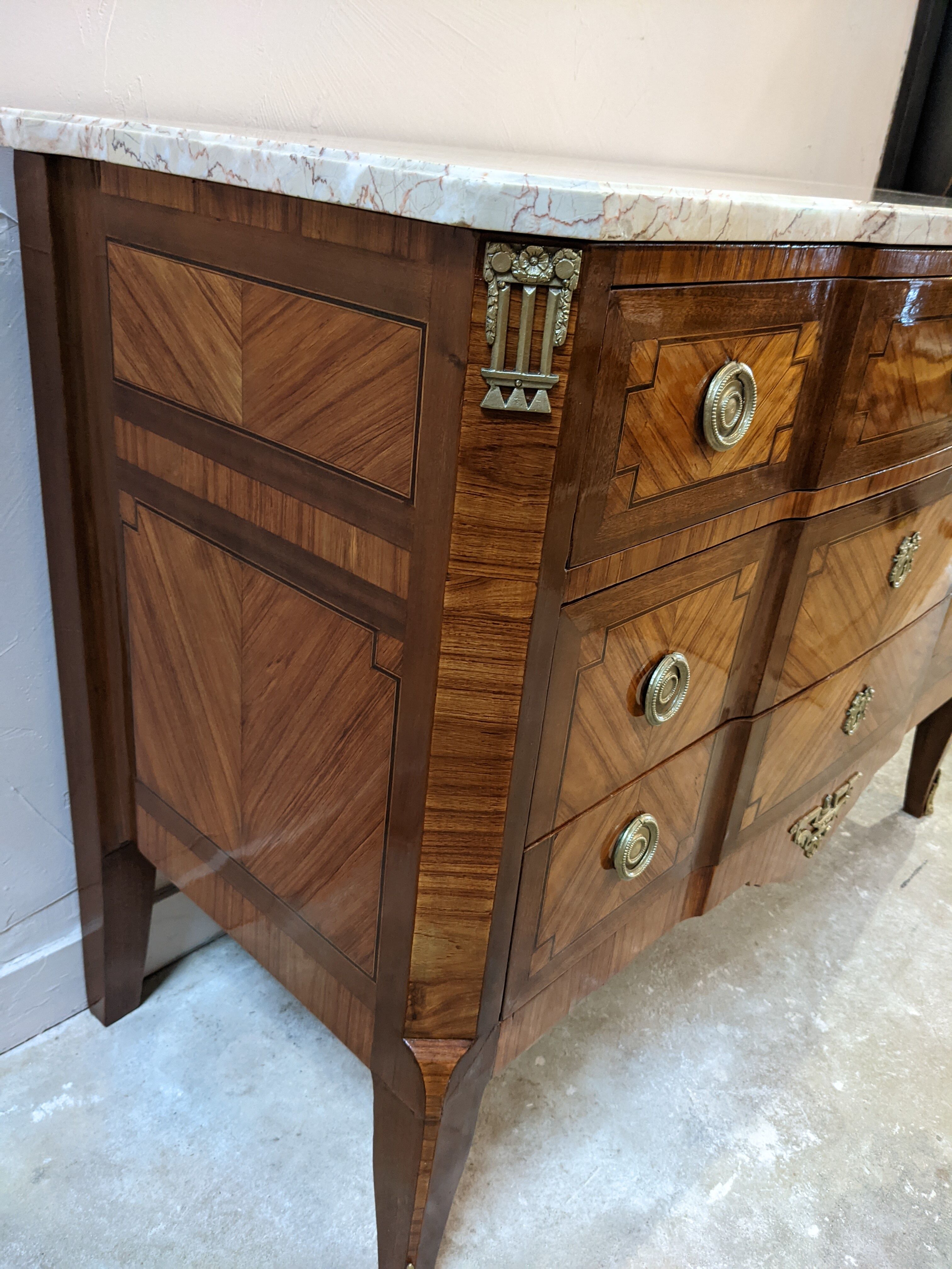 Commode transition XlXeme restaurée