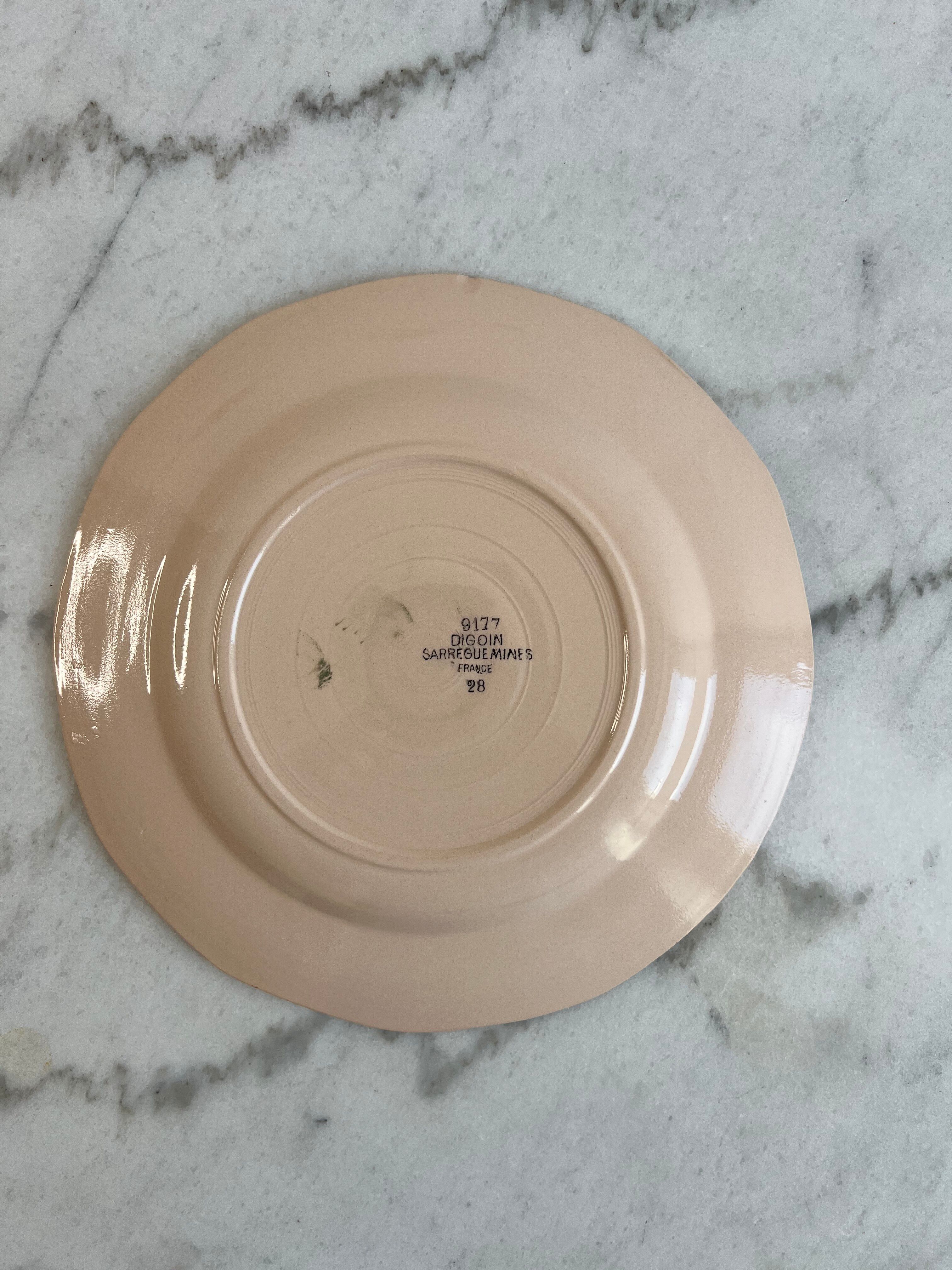 Hand-painted plate from Sarreguemines and Digoin