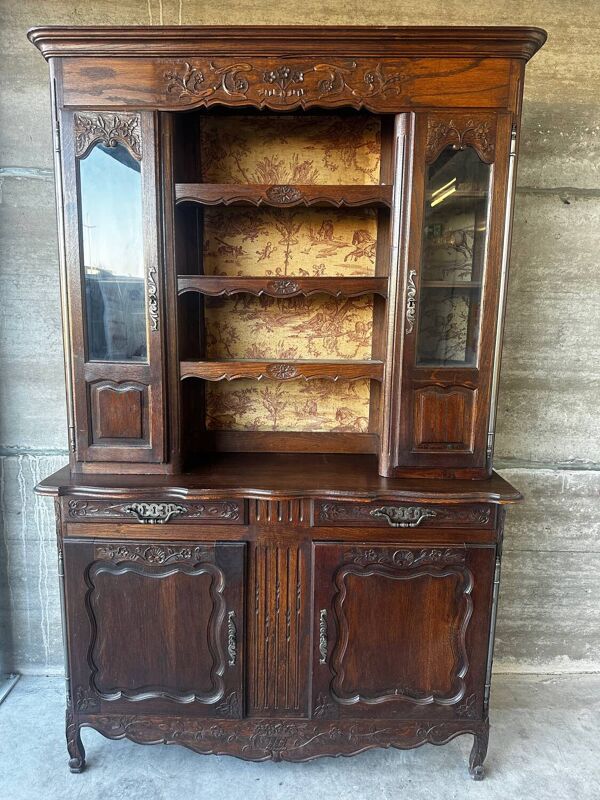 Buffet deux corps ancien en chêne sculpté – Style Louis XV – Vaisselie