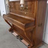 Old Piano