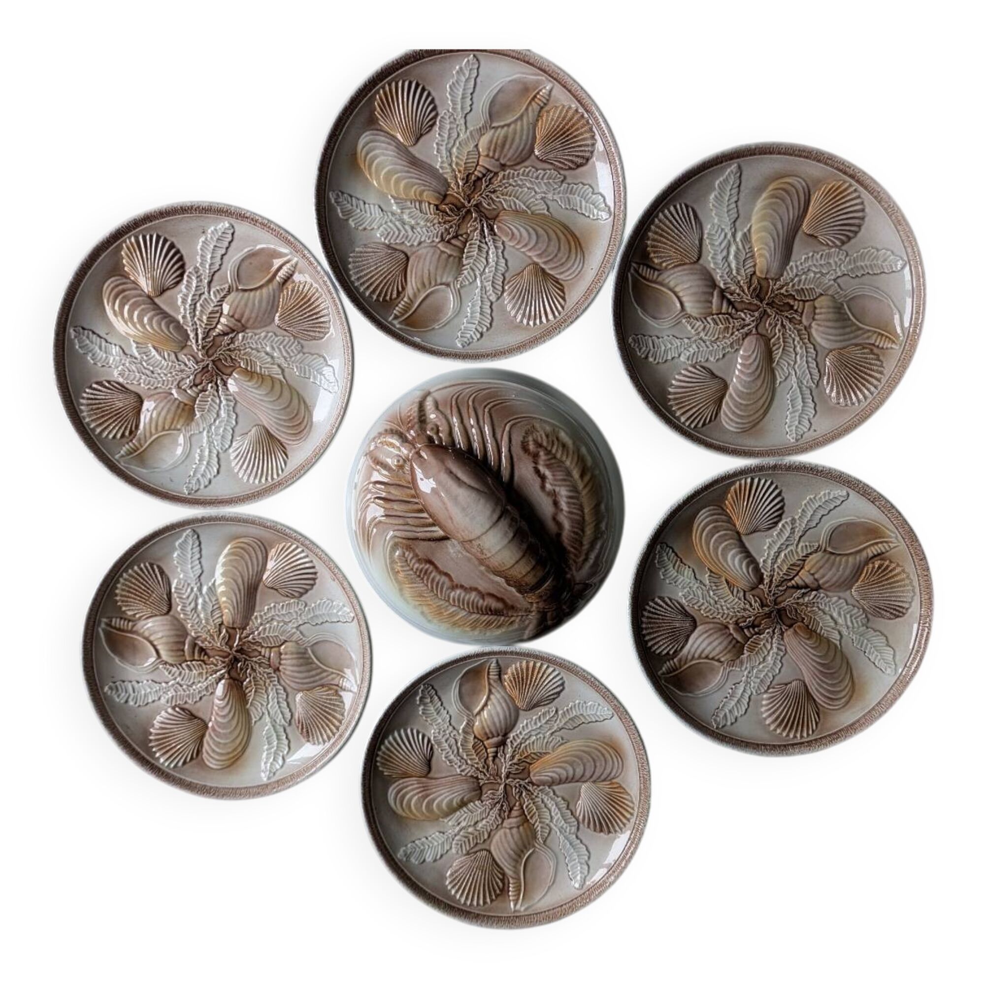 Shell service in slipware