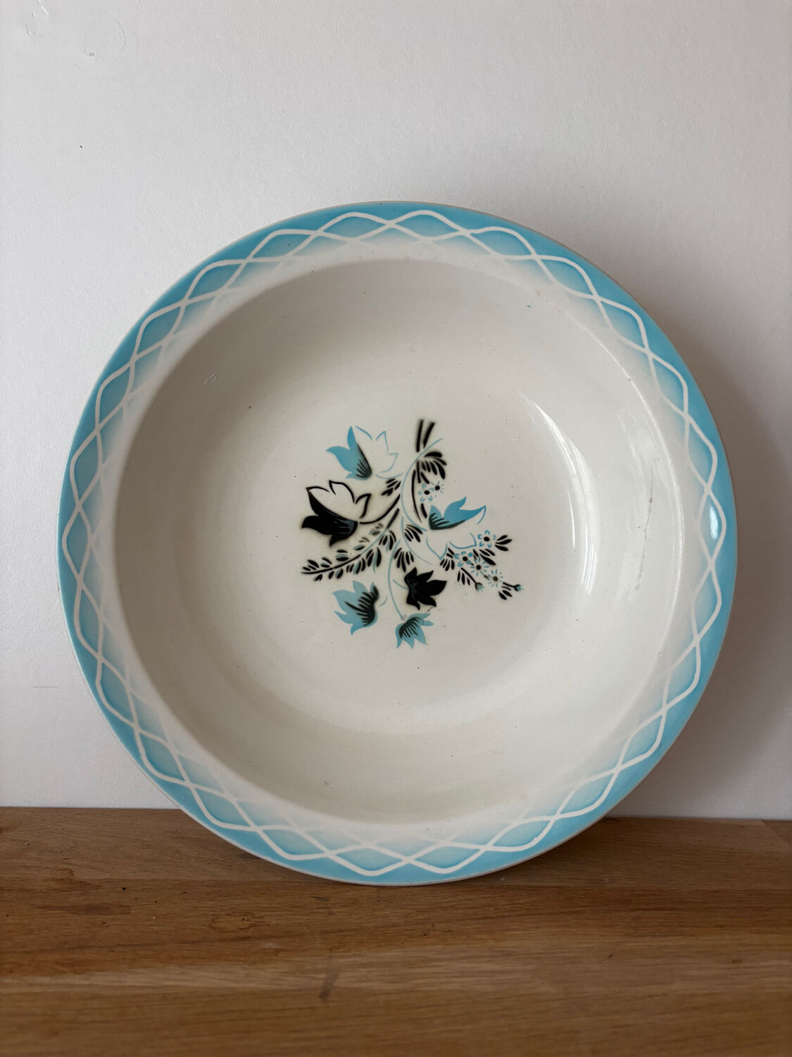 Vintage shallow plate Digoin Sarreguemines Albert