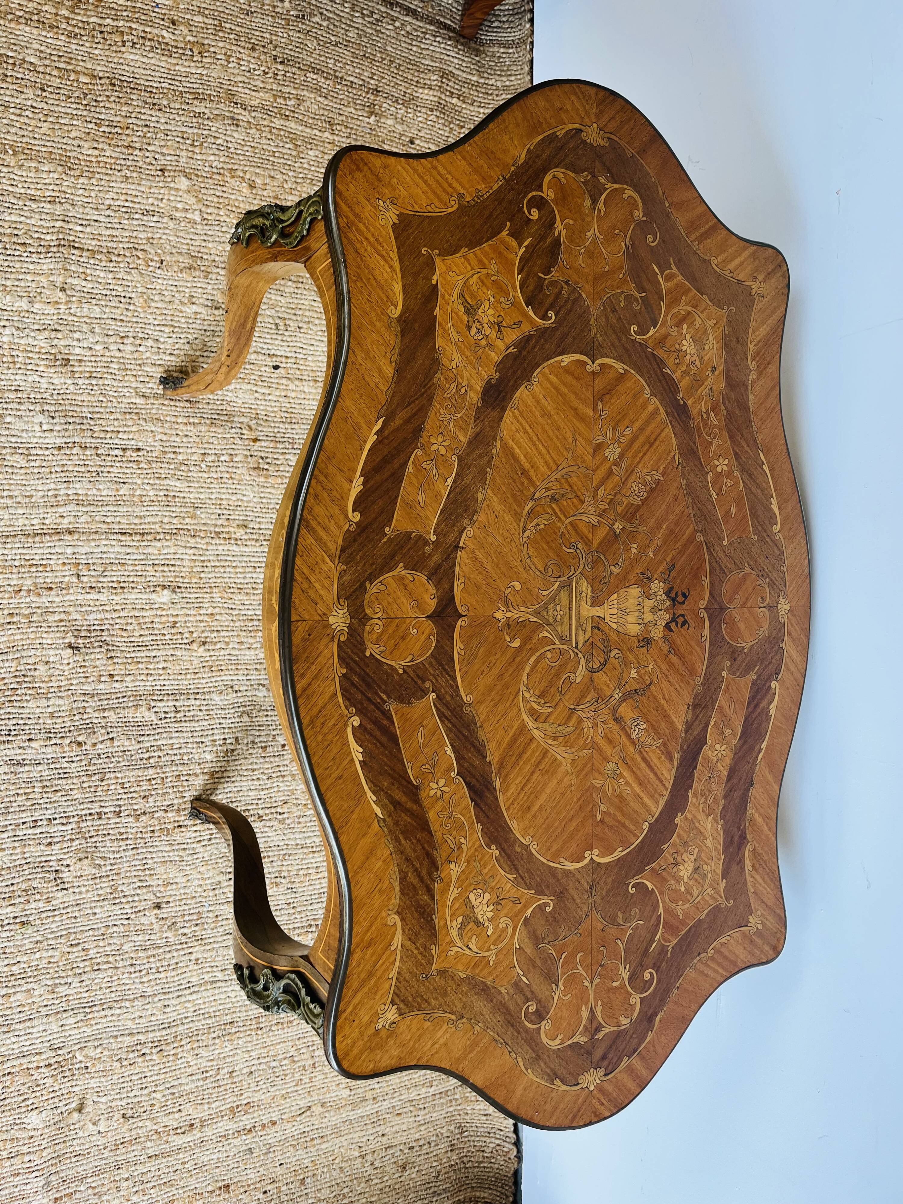Louis XV style inlaid violin table – Napoleon III period