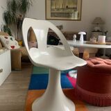Tulip foot chair