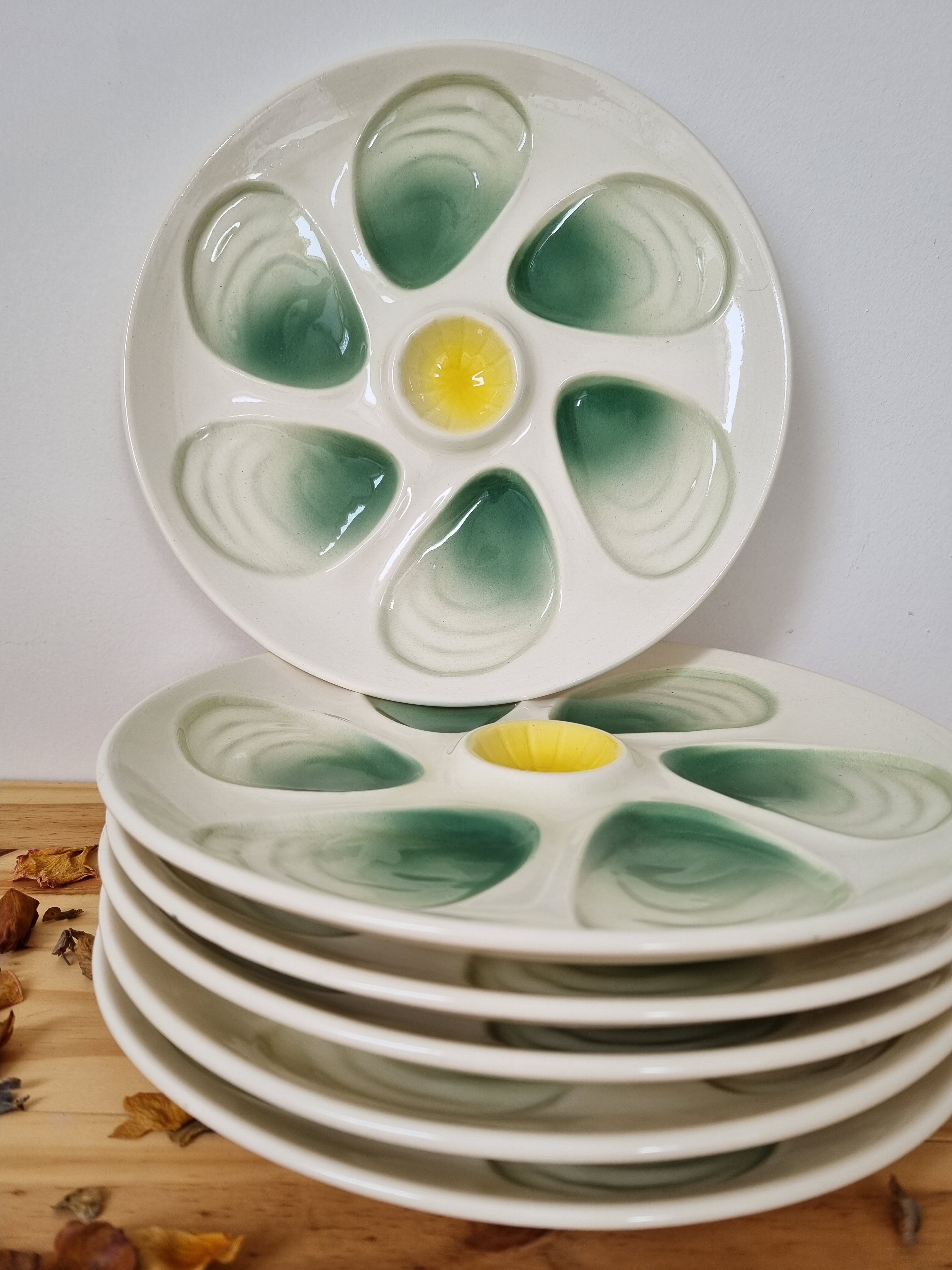 Six vintage Salins oyster plates
