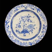 Grand plat en porcelaine Compagnie des Indes XVIIIème