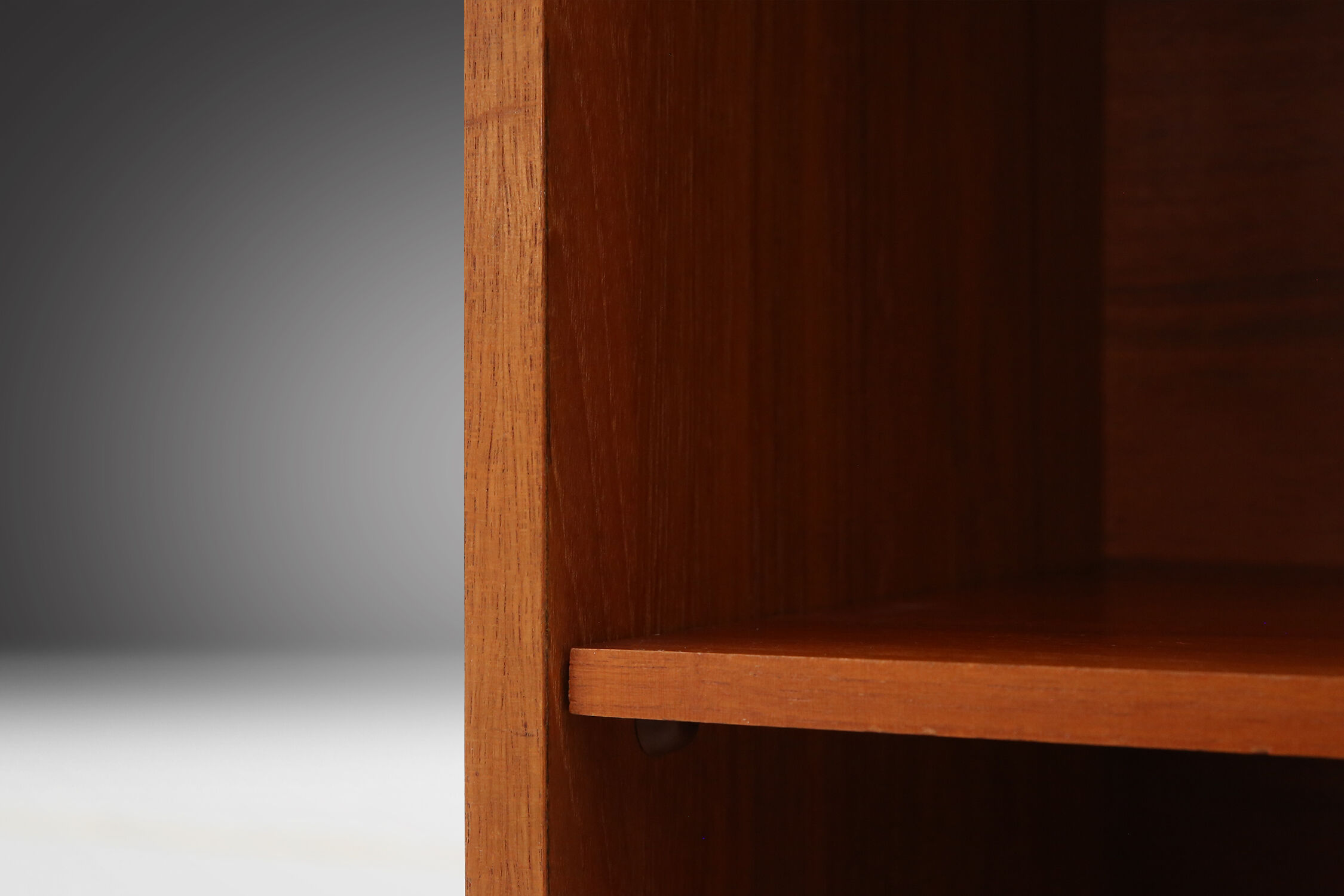 Mid-century cabinet/bookcase Ca.1960