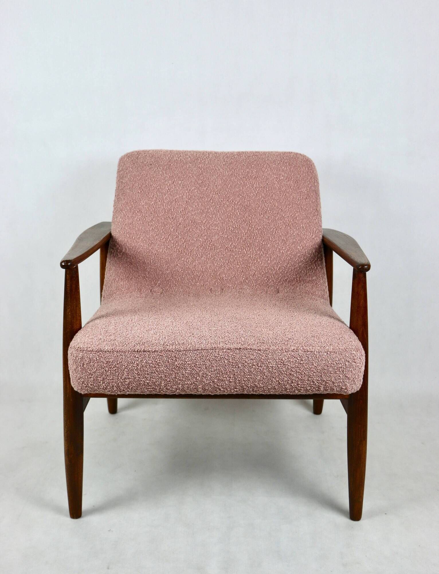 Pink Boucle GFM63 Lounge Chair by J. Kedziorek, 1970s