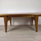 Extendable compass foot table