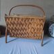 Porte revue vintage en chataignier