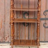 Early 20th century freestanding shelf