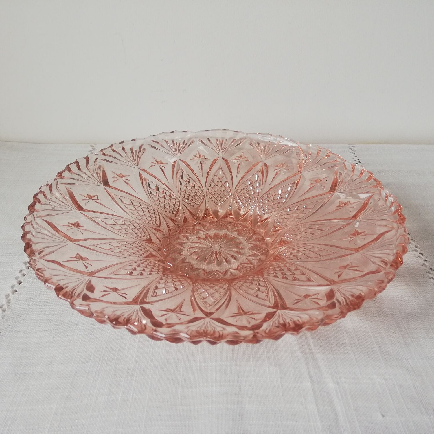 Dish in chiseled glass