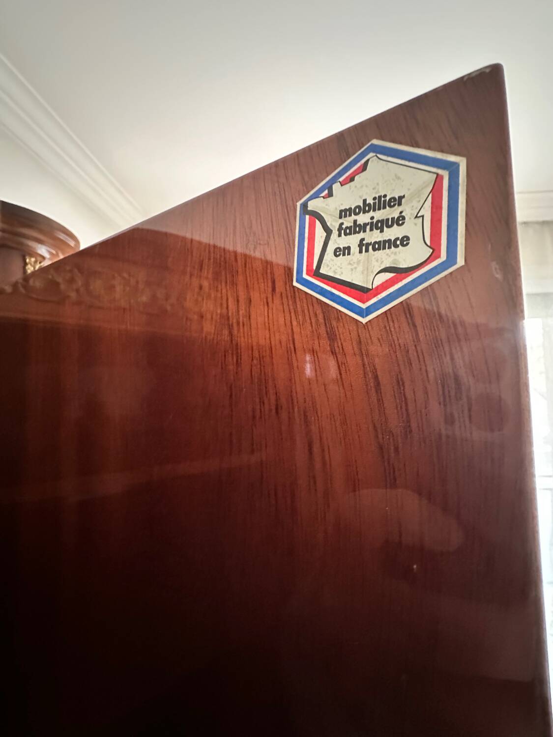 Louis XVI style wardrobe – Marquetry & bronzes