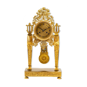 pendule en bronze ciselé