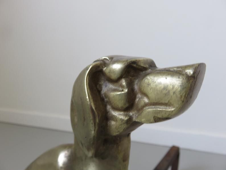 Pair of "dog" channels in solid bronze 30/40