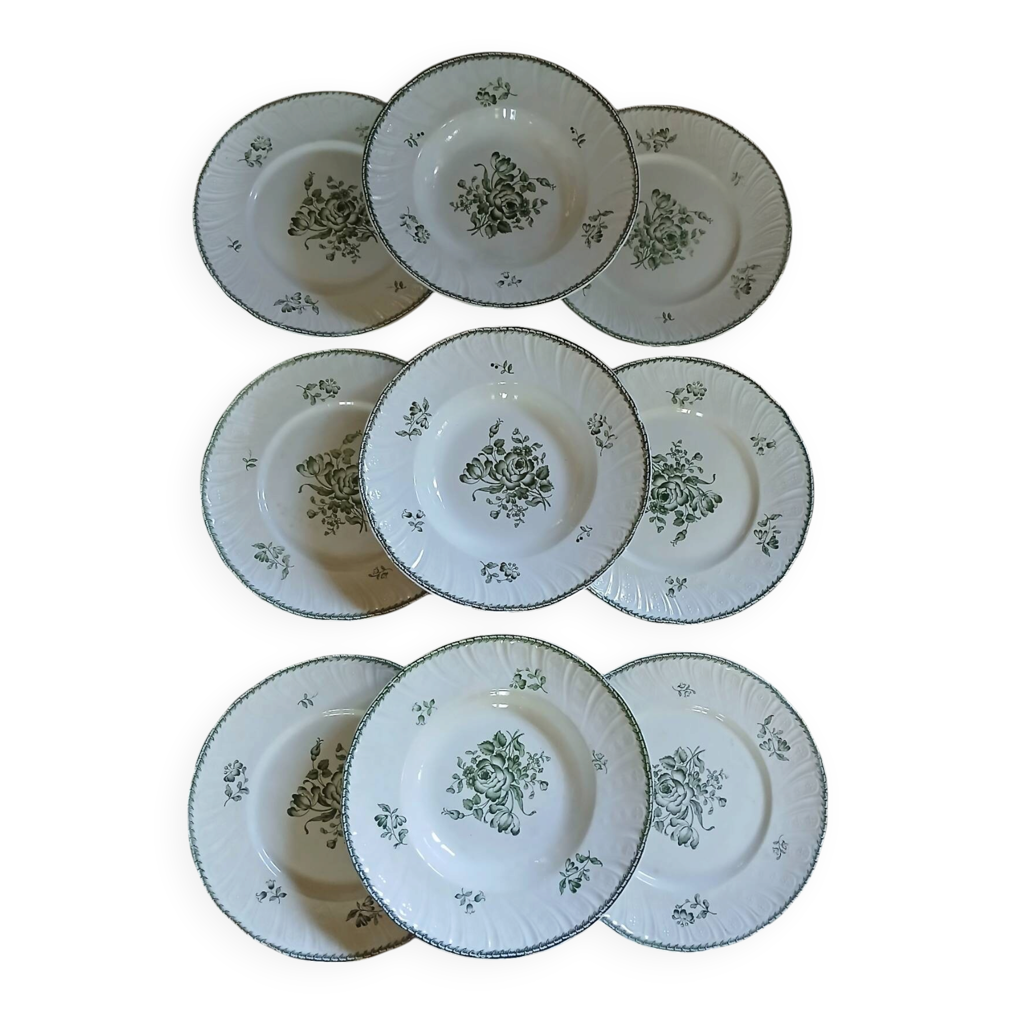 9 assiettes anciennes en Terre de fer "Strasbourg "
