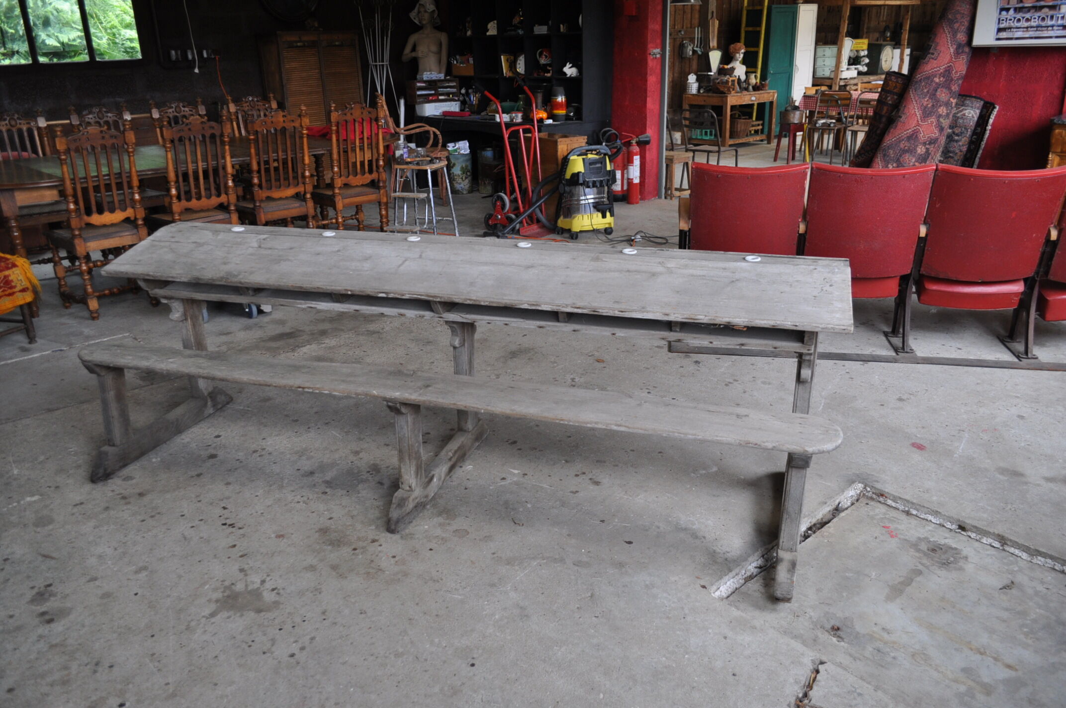 6-seater school desk.
