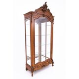 Vaisselier en noyer, porte en miroir, France vers 1900