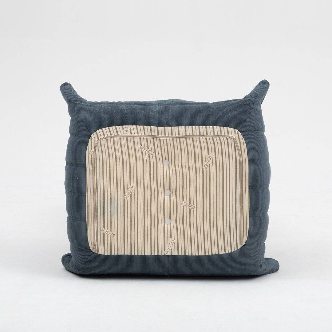 Fauteuil Togo et pouf en velours côtelé gris par Michel Ducaroy pour Ligne Roset, 1973