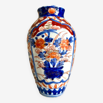 Imari vase in hand-painted porcelain - Japan, late 19th century