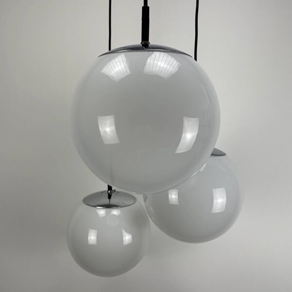 Suspension globe cascade MIST par RAAK Amsterdam ‘Ochtendnevel’, lampe suspension, 1970