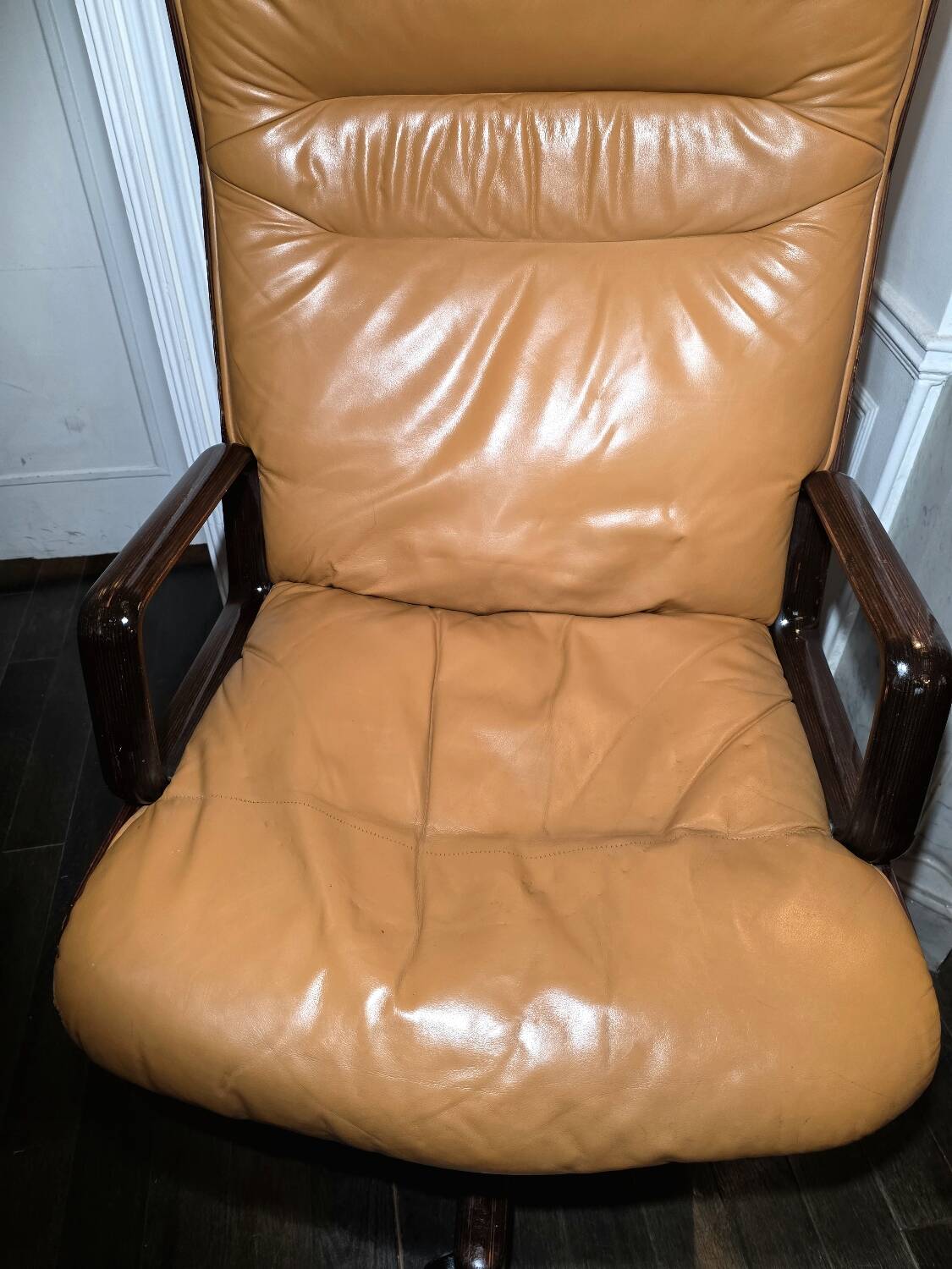 Kiruna executive chair by Studio Tecnico Vaghi (1970s) – Cu