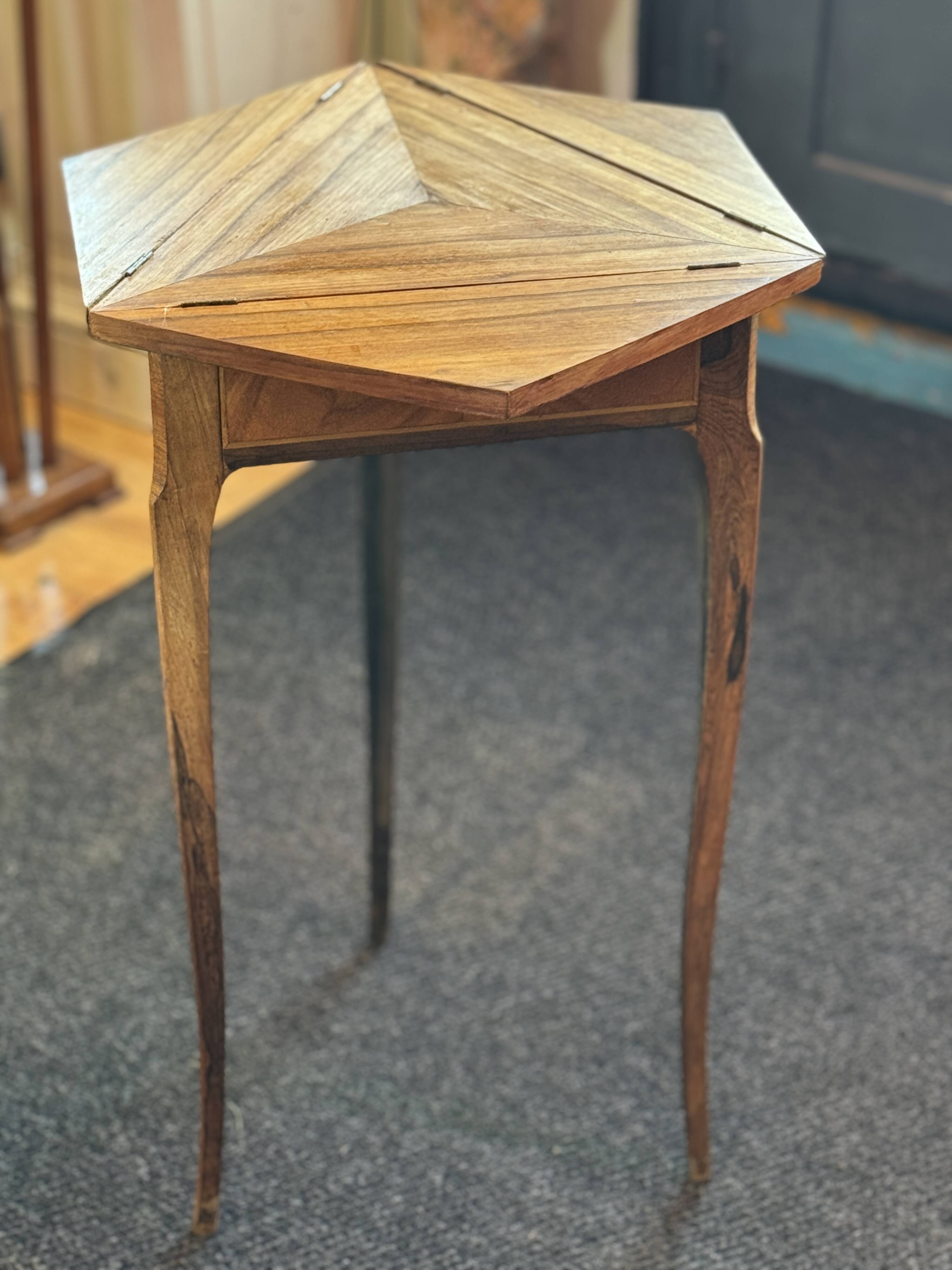 Old foldable board game table