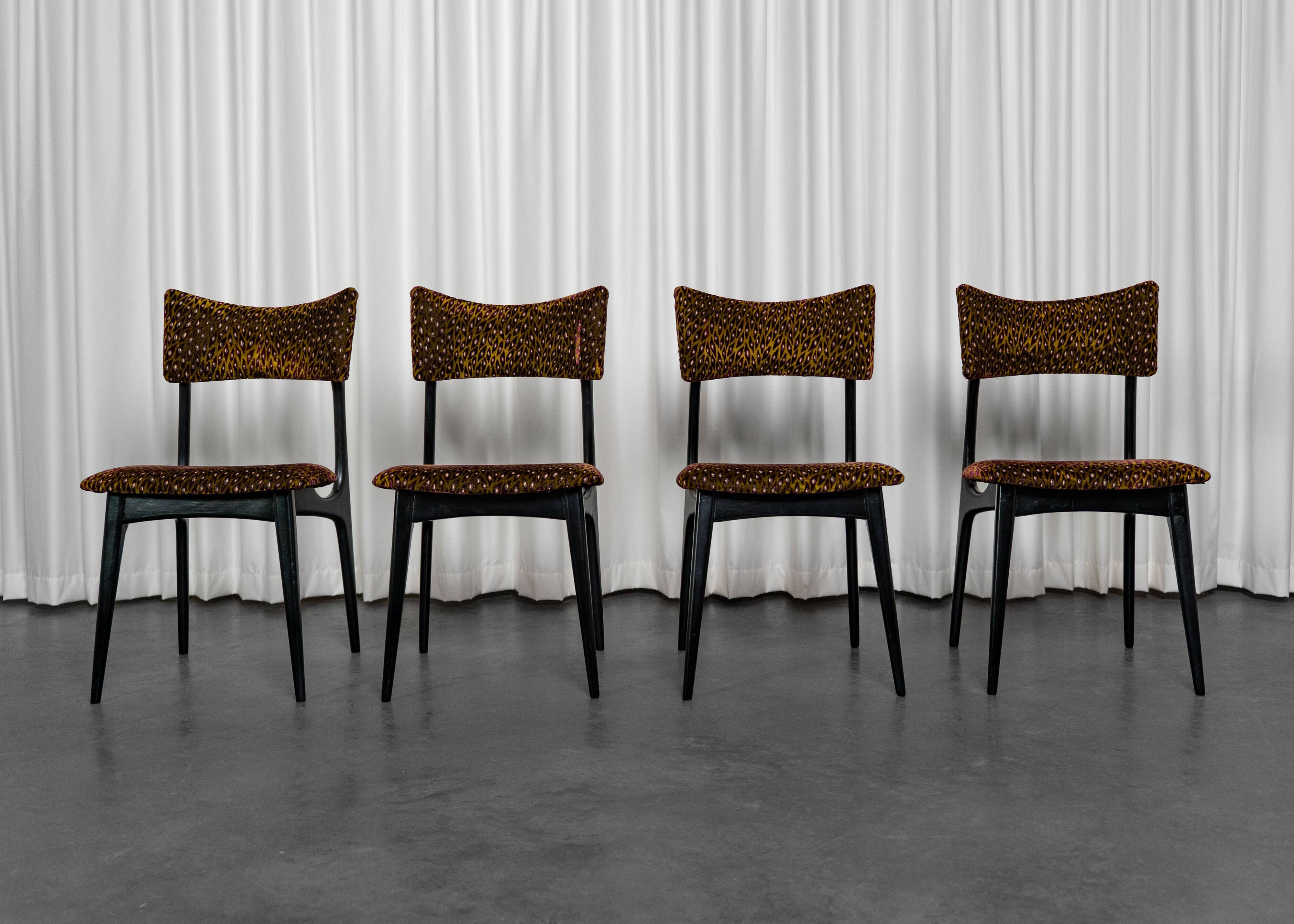 Set of 4 modernist chairs