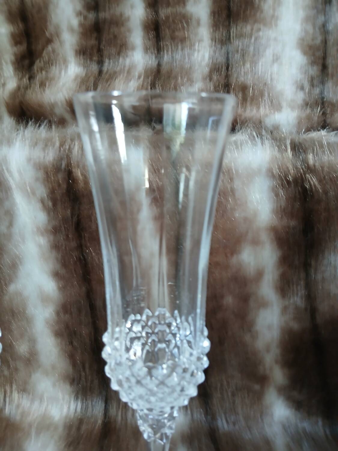 2 crystal champagne flutes