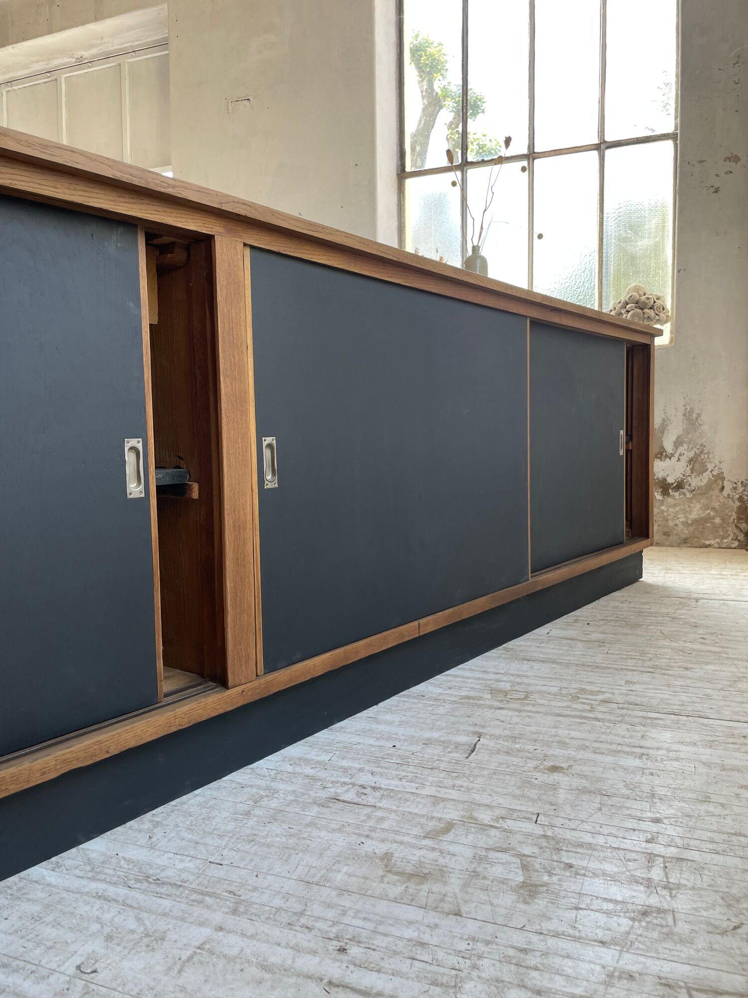 Two-sided counter sliding doors oak XXL 4m enfilade