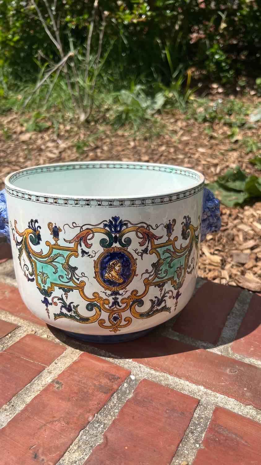 Gien - old flowerpot - iron earth