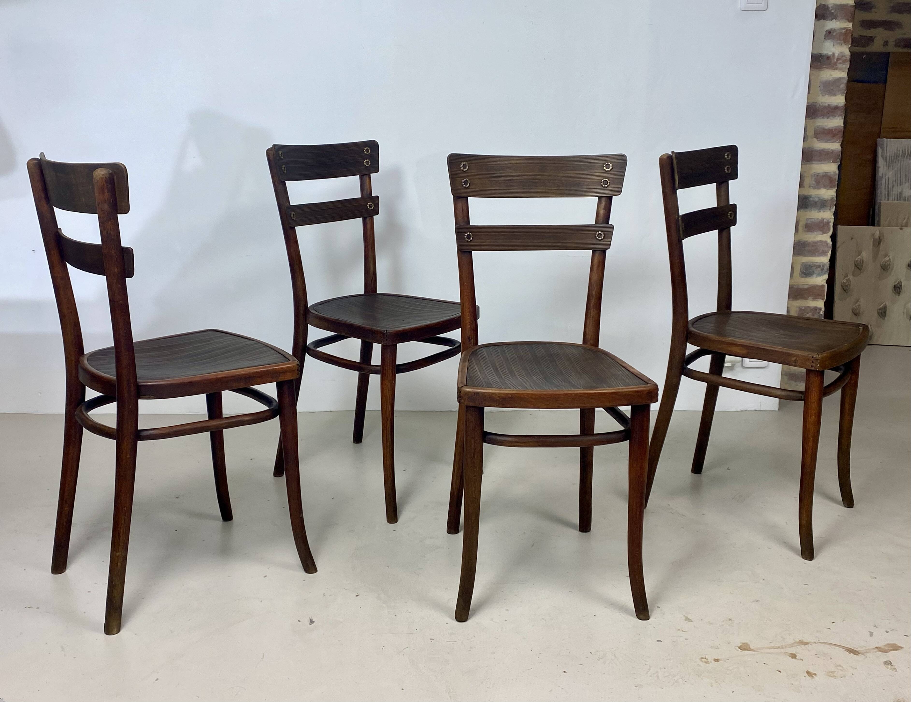 Set of 4 Thonet beech chairs – Model no. 651