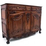 Commode ancienne sur pattes de lion, Europe occidentale, vers 1880. Après rénovation.