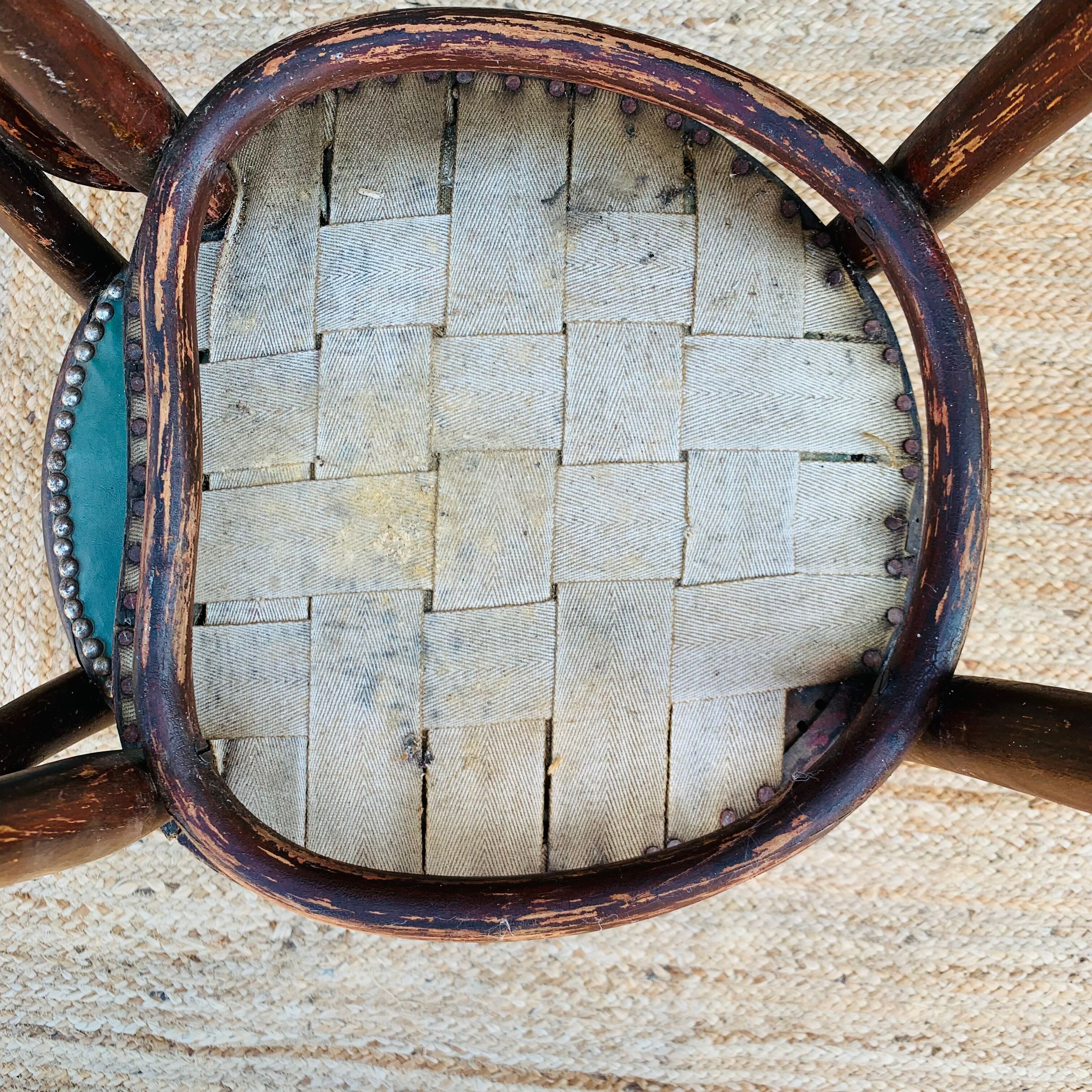 Pair of chairs Thonet n°28 model heart late nineteenth