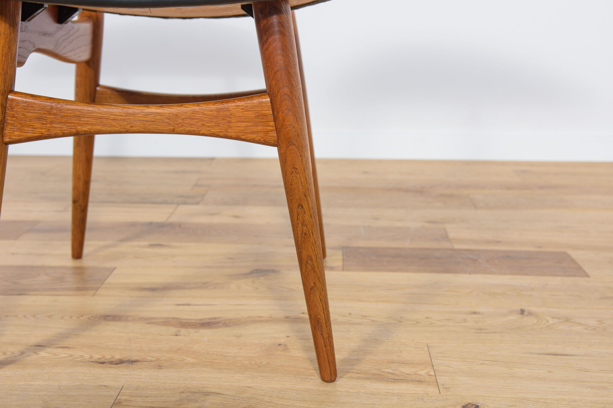 Mid century danish ch33 dining chairs by Hans J. Wegner for Carl Hansen & søn, set of 4