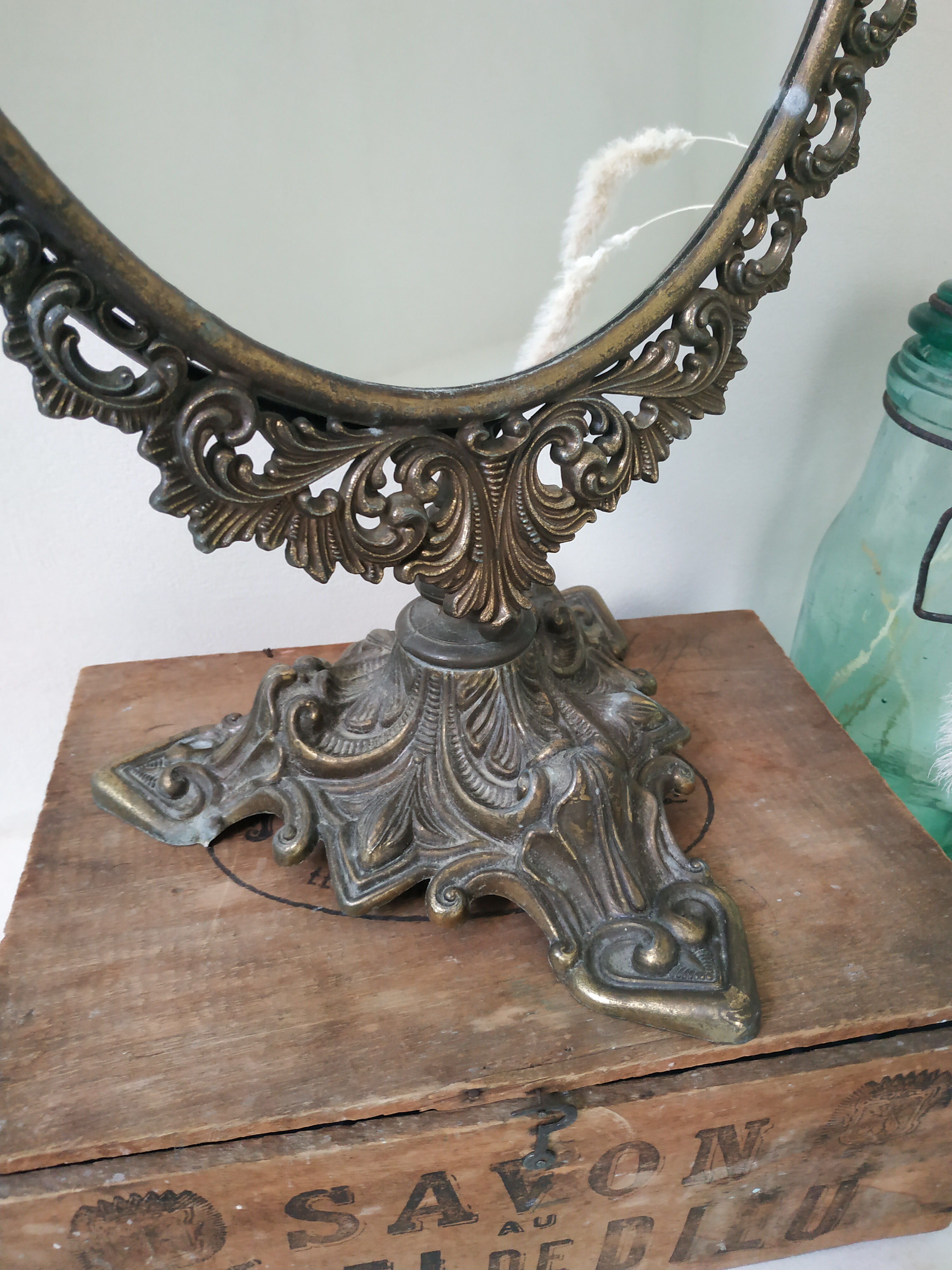 Old mirror on foot metal 30x46cm