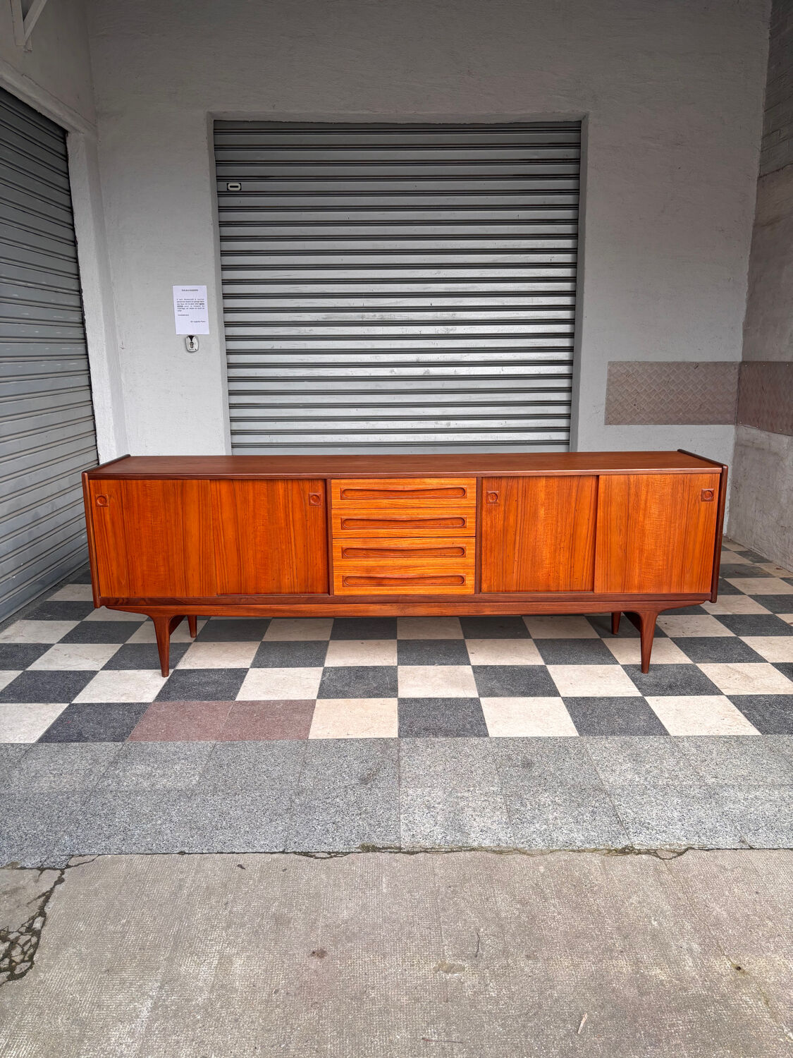 Danish enfilade Johannes Andersen