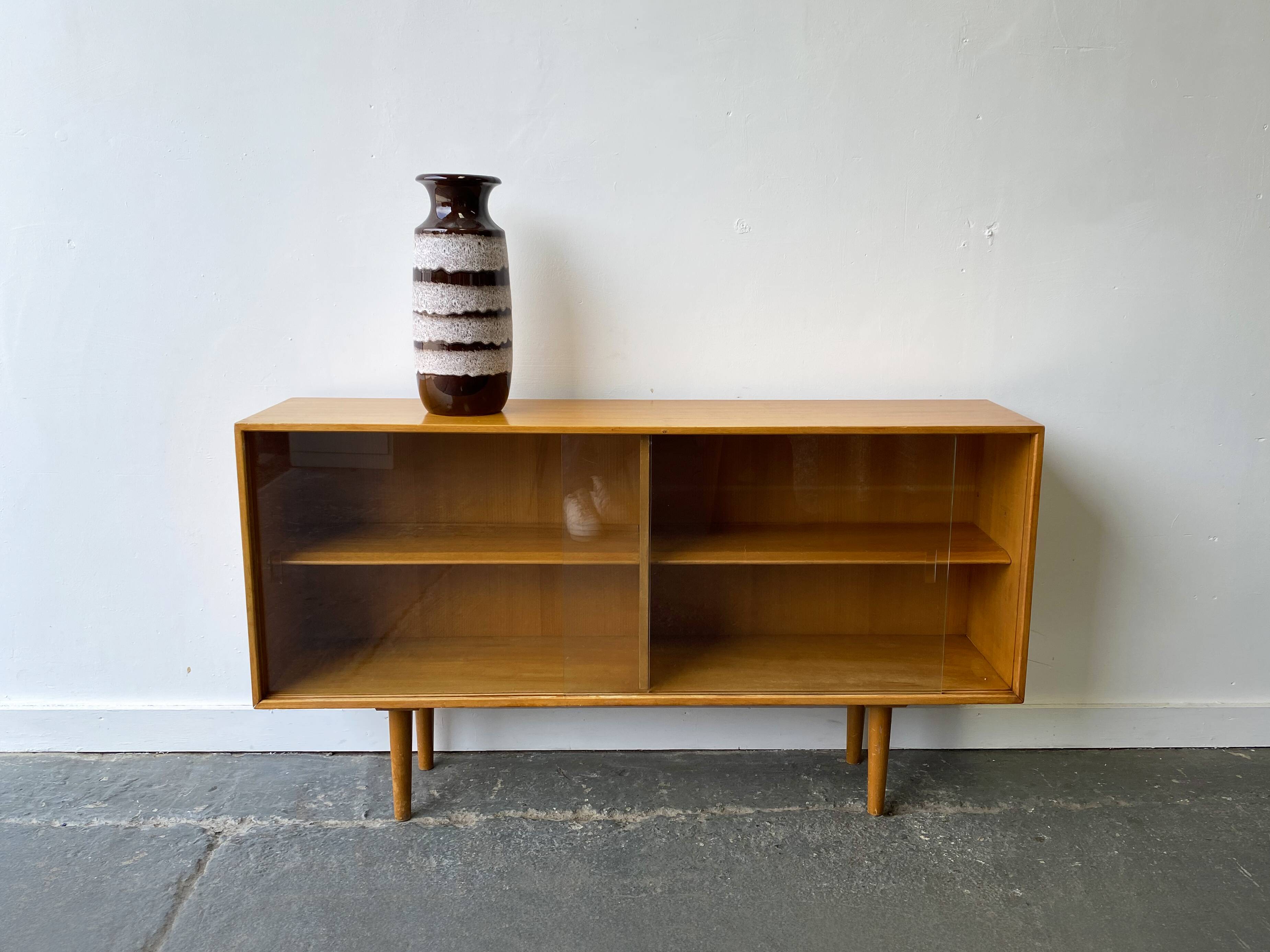 Rare ‘Hilleplan’ 1950’s Mid-Century ‘Unit D’ bookcase / sideboard by Robin Day for Hille