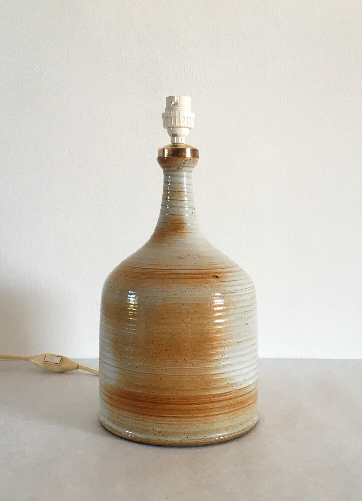 Lampe vintage en grès estampillée Grès du Marais années 70