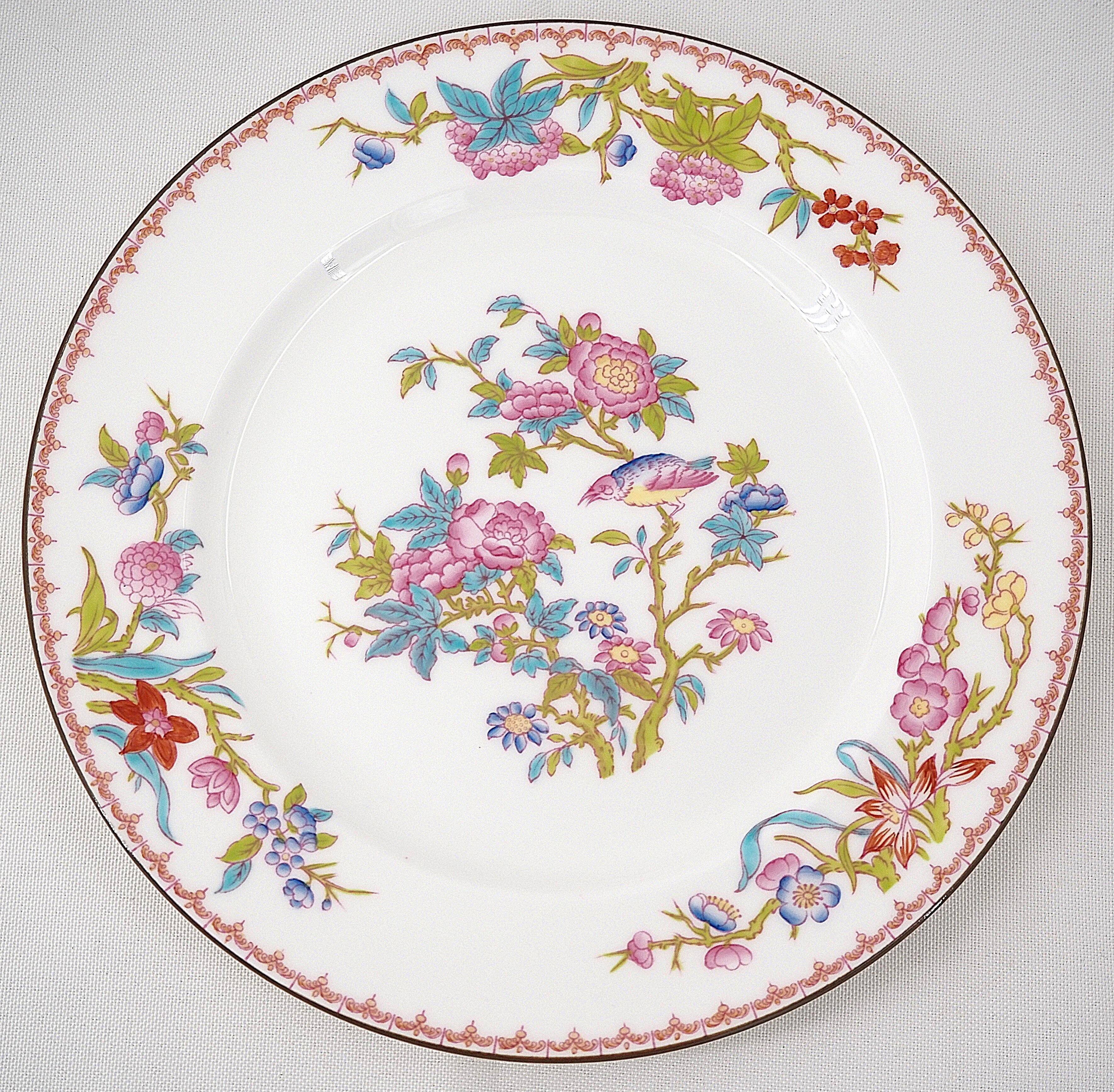 Minton Cuckoo, Coucou, 8 hand-painted porcelain dinner plates, 26 cm.