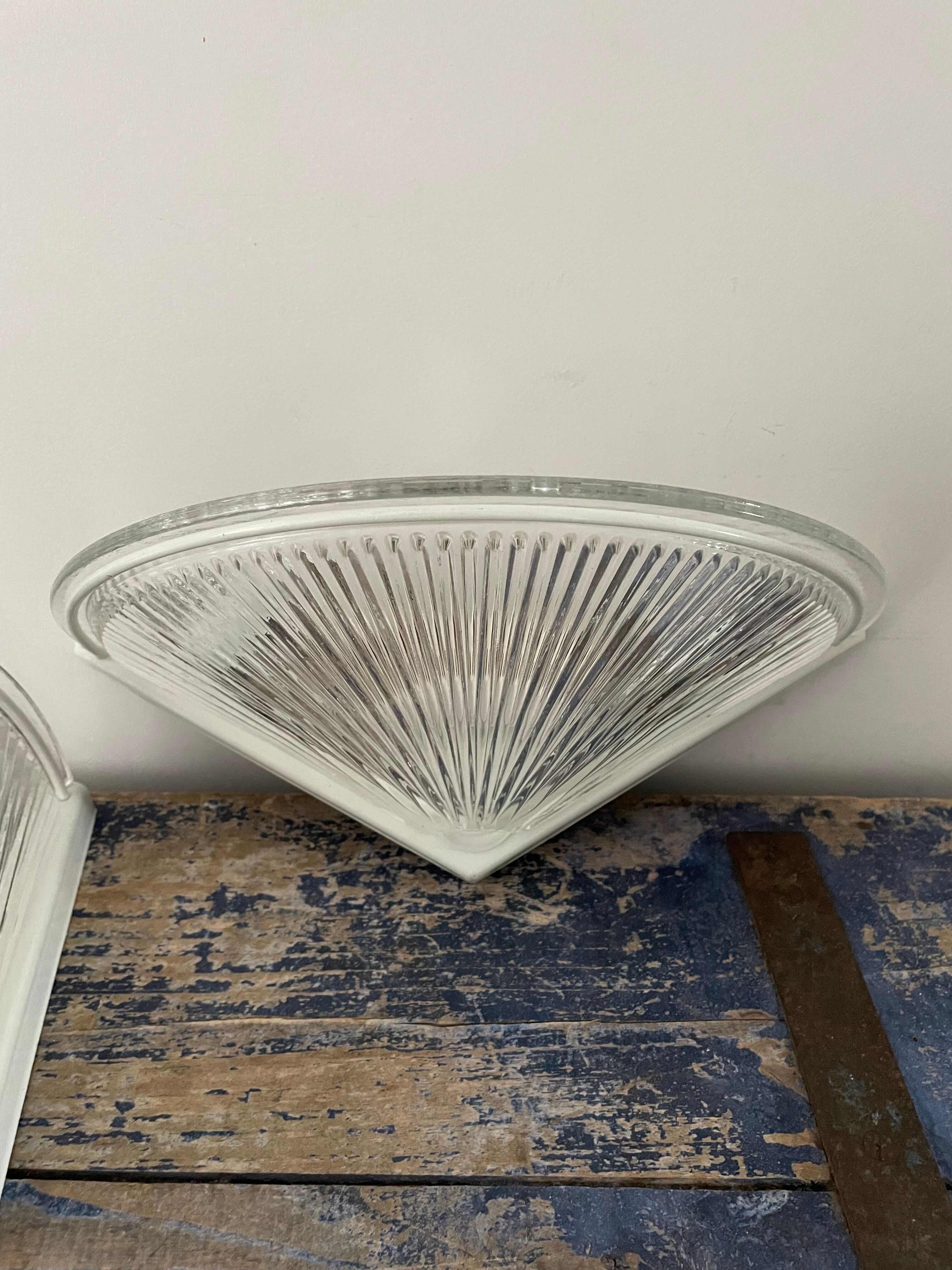 Paire d’appliques holophane